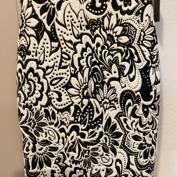 Vince Camuto Floral Jacquard Knit Sheath Dress, size 10 - Picture 6 of 13